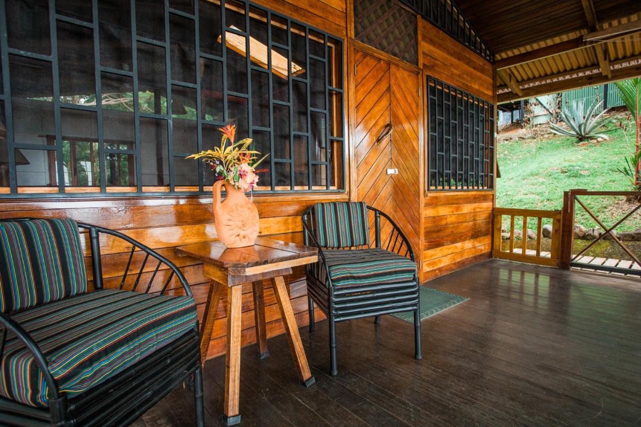 Pacific Edge Eco Lodge Dominical Buitenkant foto