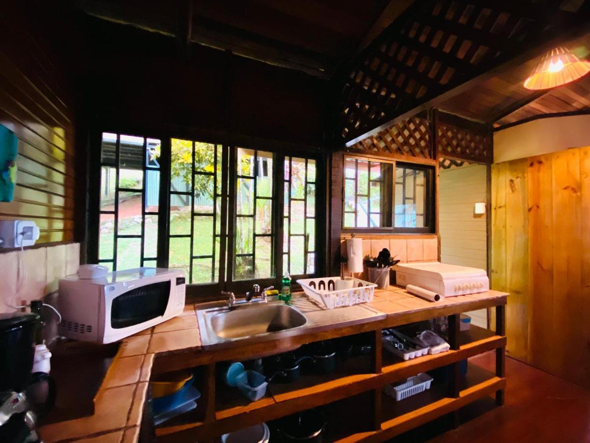 Pacific Edge Eco Lodge Dominical Buitenkant foto