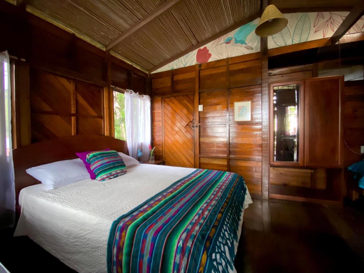 Pacific Edge Eco Lodge Dominical Buitenkant foto