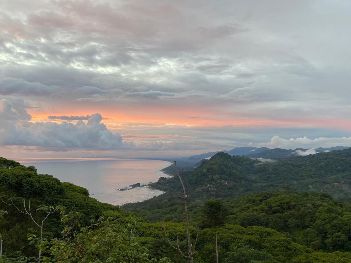 Pacific Edge Eco Lodge Dominical Buitenkant foto