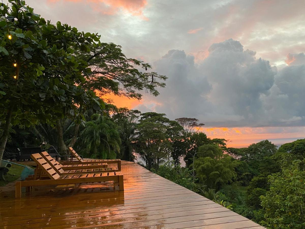 Pacific Edge Eco Lodge Dominical Buitenkant foto